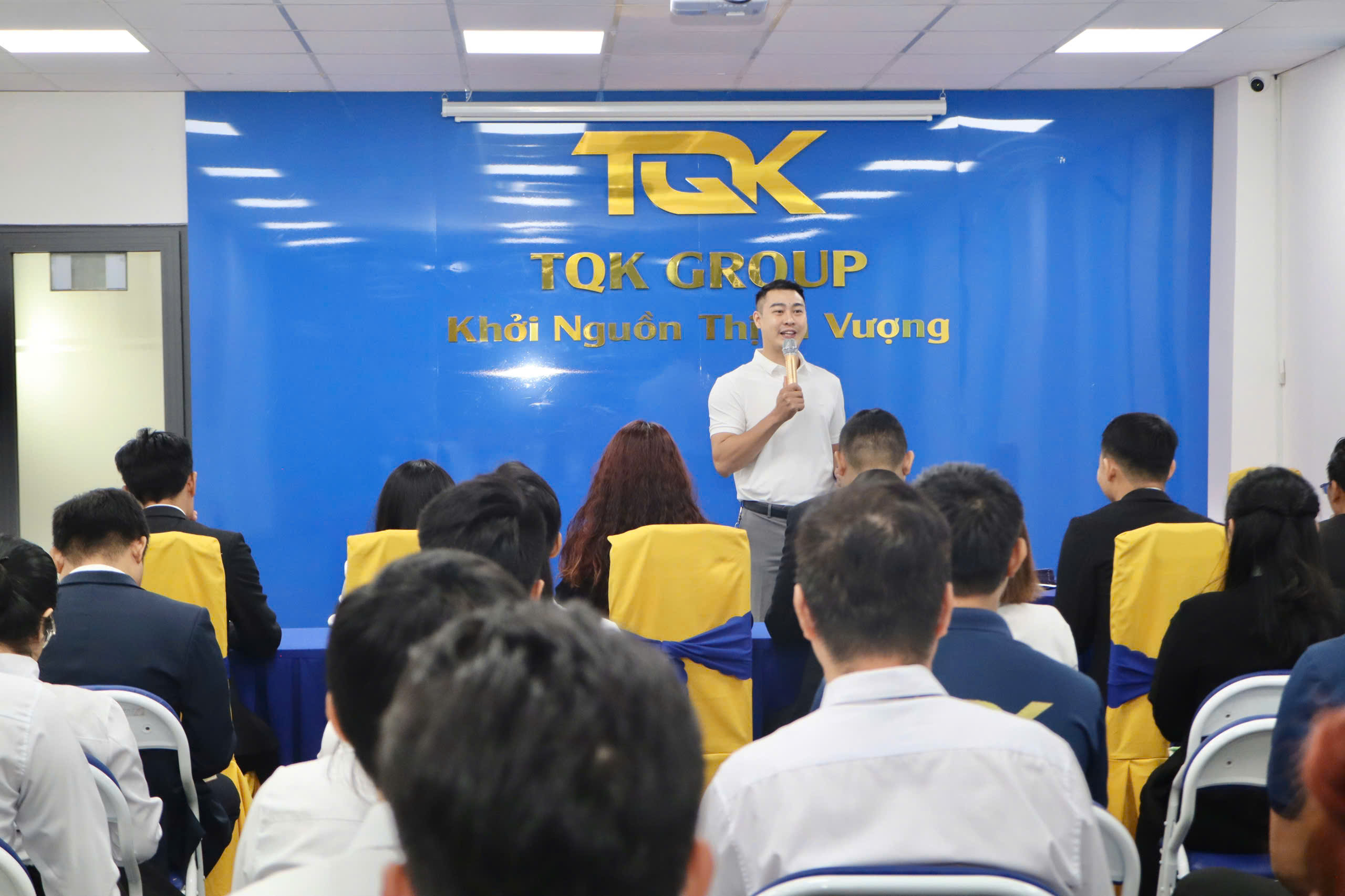 TQK Group chính thức tuyển dụng vị trí Giám Đốc Sàn Kinh Doanh